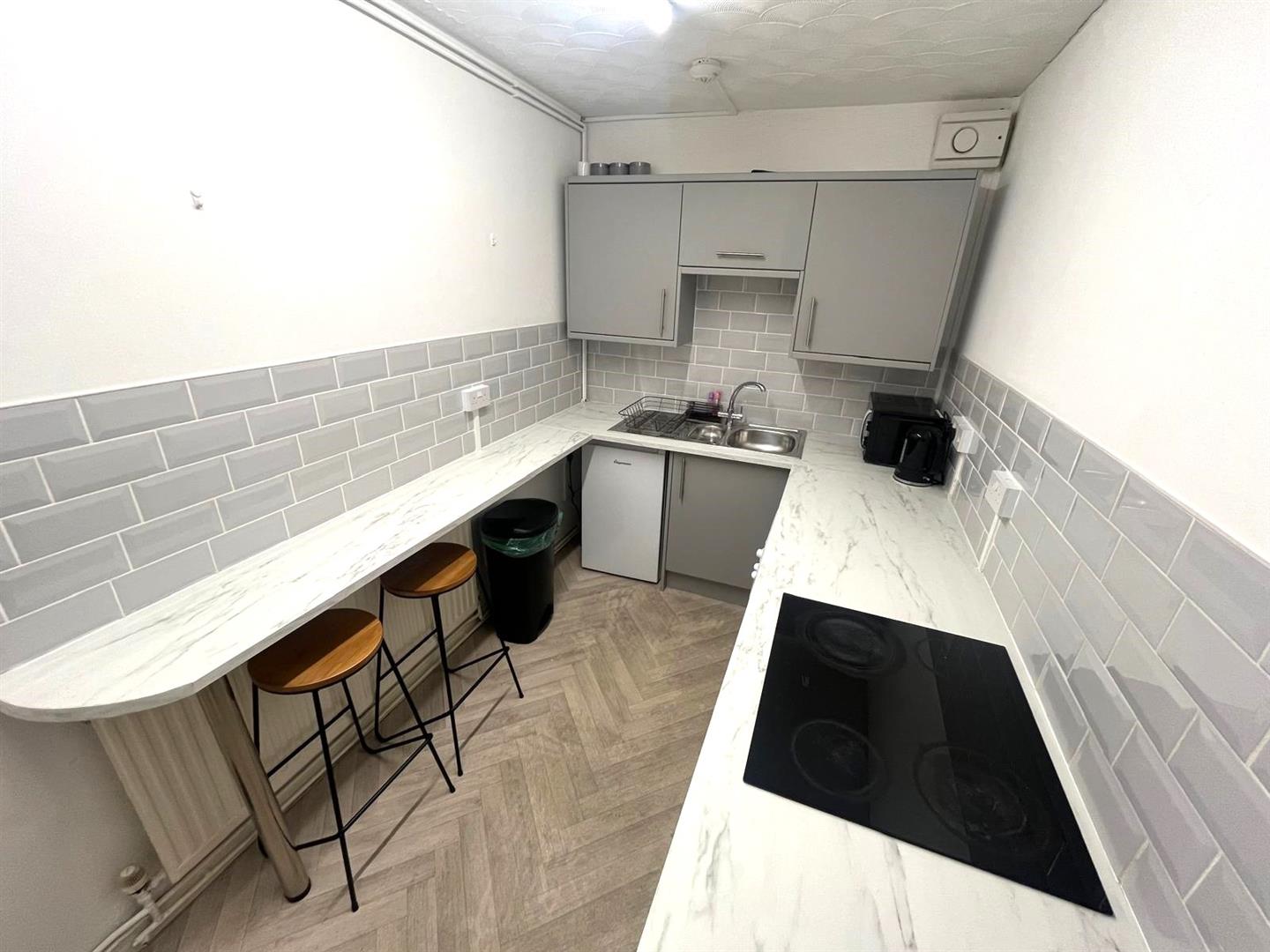 Vincent Street, Sandfields, Swansea, SA1 3TZ